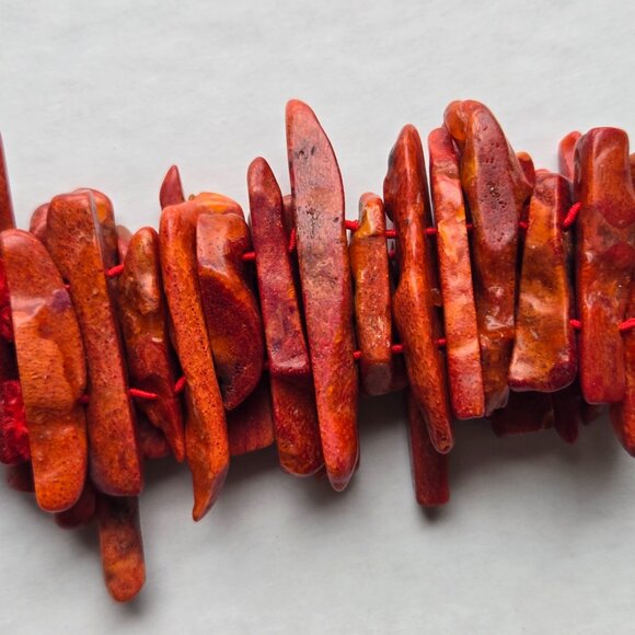 Vintage Red Coral Stretch Cuff Bracelet - Picture 3 of 4